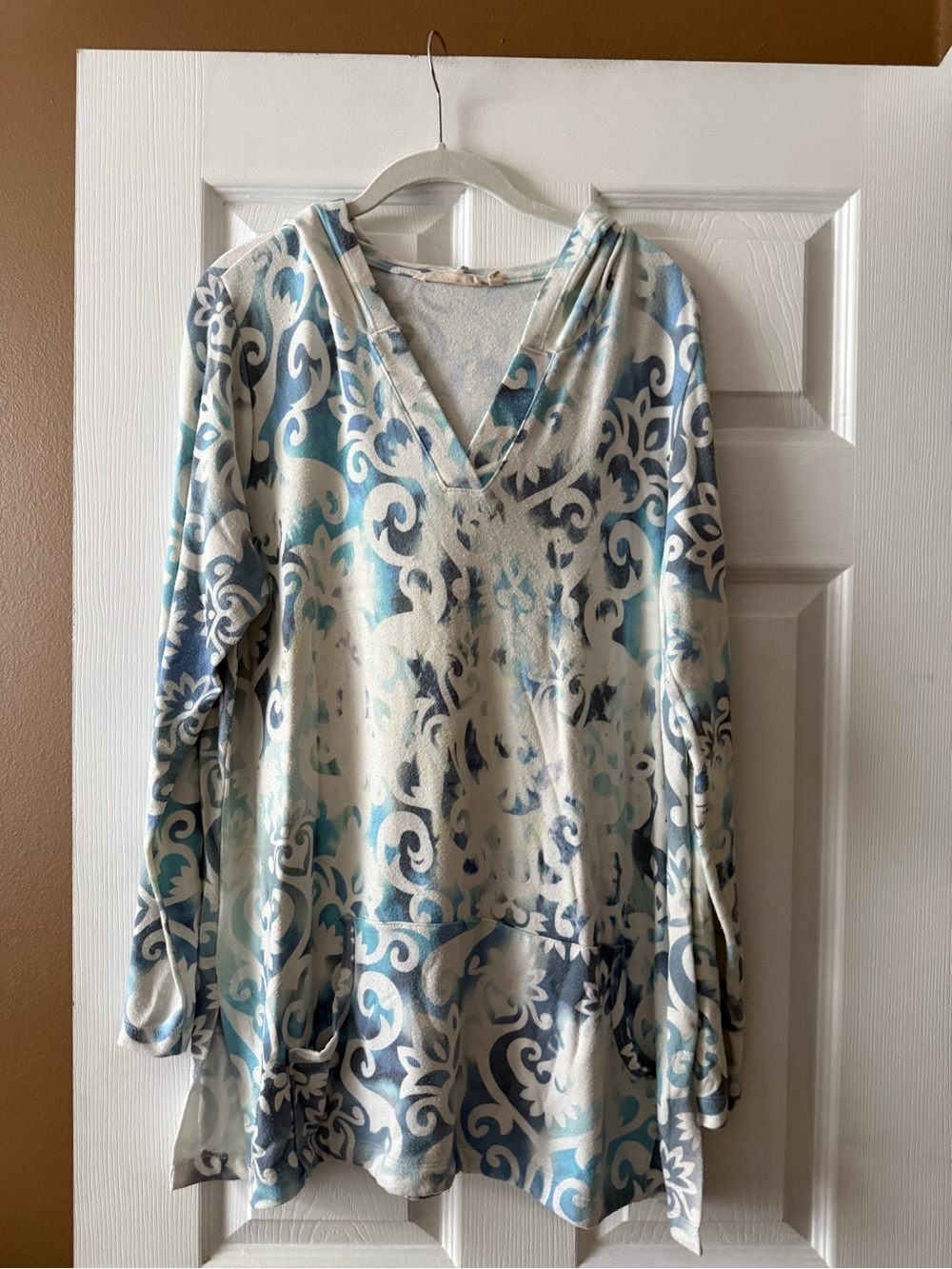 Soft Surroundings Blue & White Scroll Print Hooded Tunic French Terry